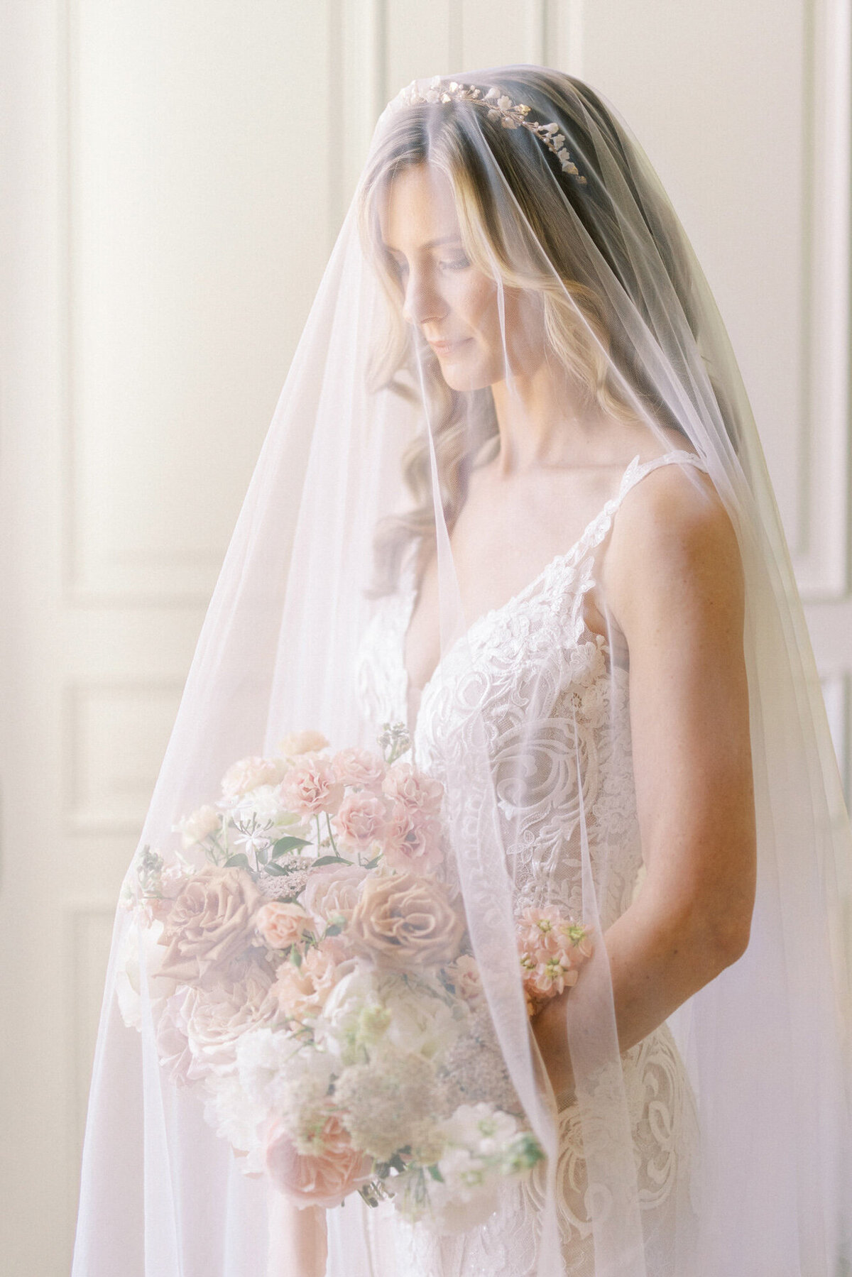 Maïlys Fortune Photography Husband Wife Wedding Weddings Photography France Switzerland Italy Timeless Dreamy Imagery Bilingual French English Destination Weddings Destination Wedding Provence French Riviera Paris Lake Como Tuscany42