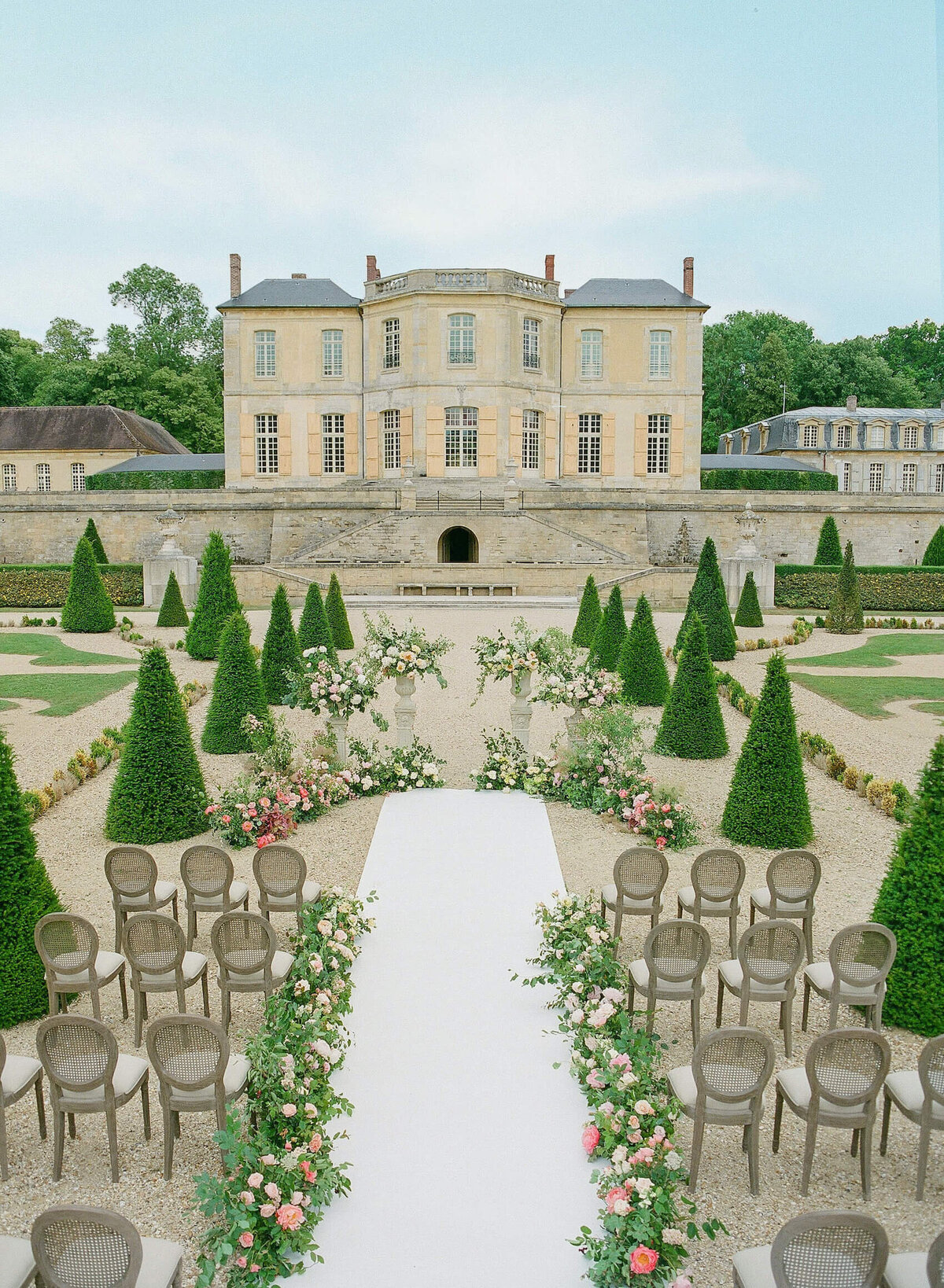 Chateau-de-Villette-wedding-florist-Floraison14
