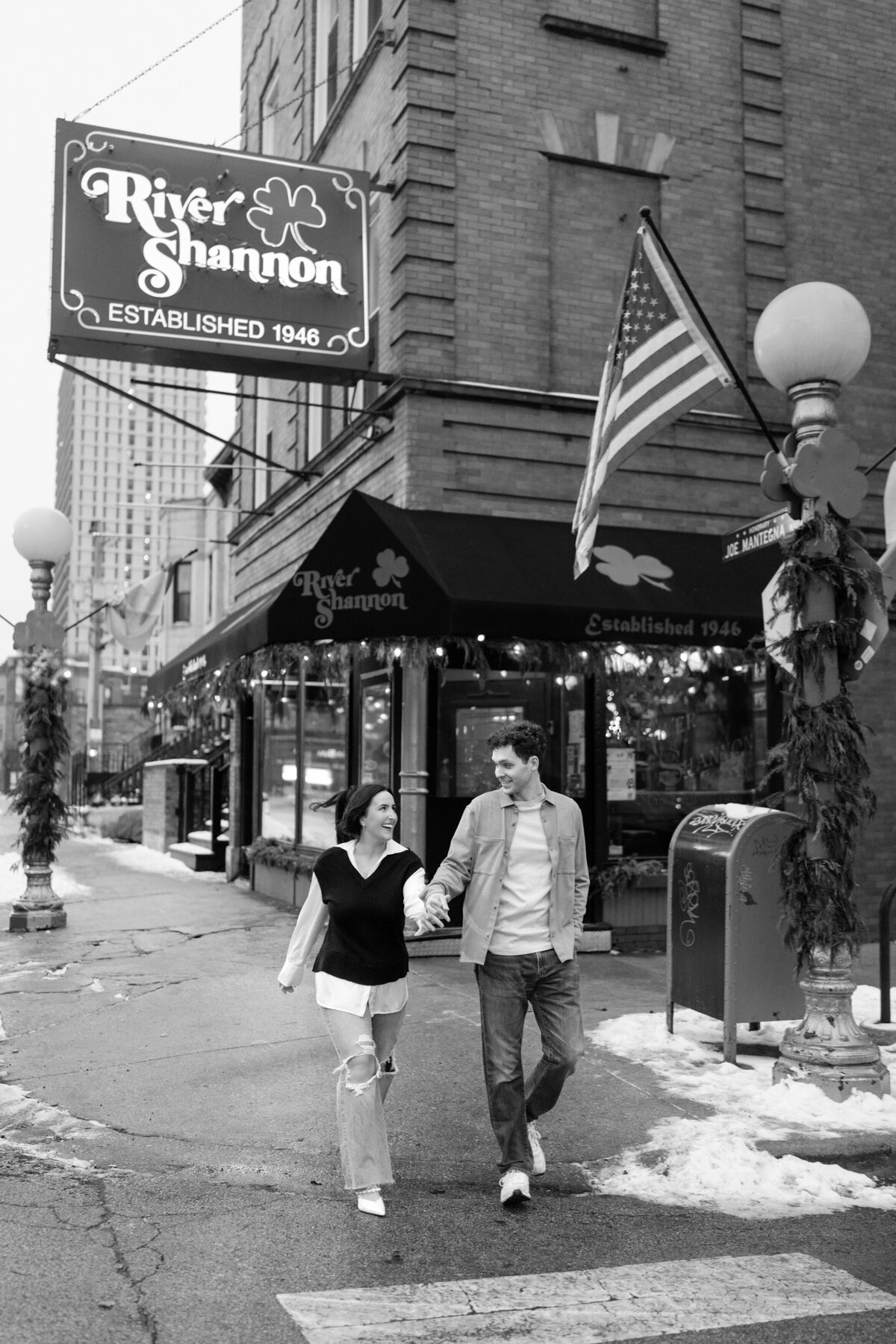 Aspen-Avenue-Chicago-Wedding-Photographer-Hilton-Palmer-House-Vintage-Hotel-Timeless-Editorial-FAV-66