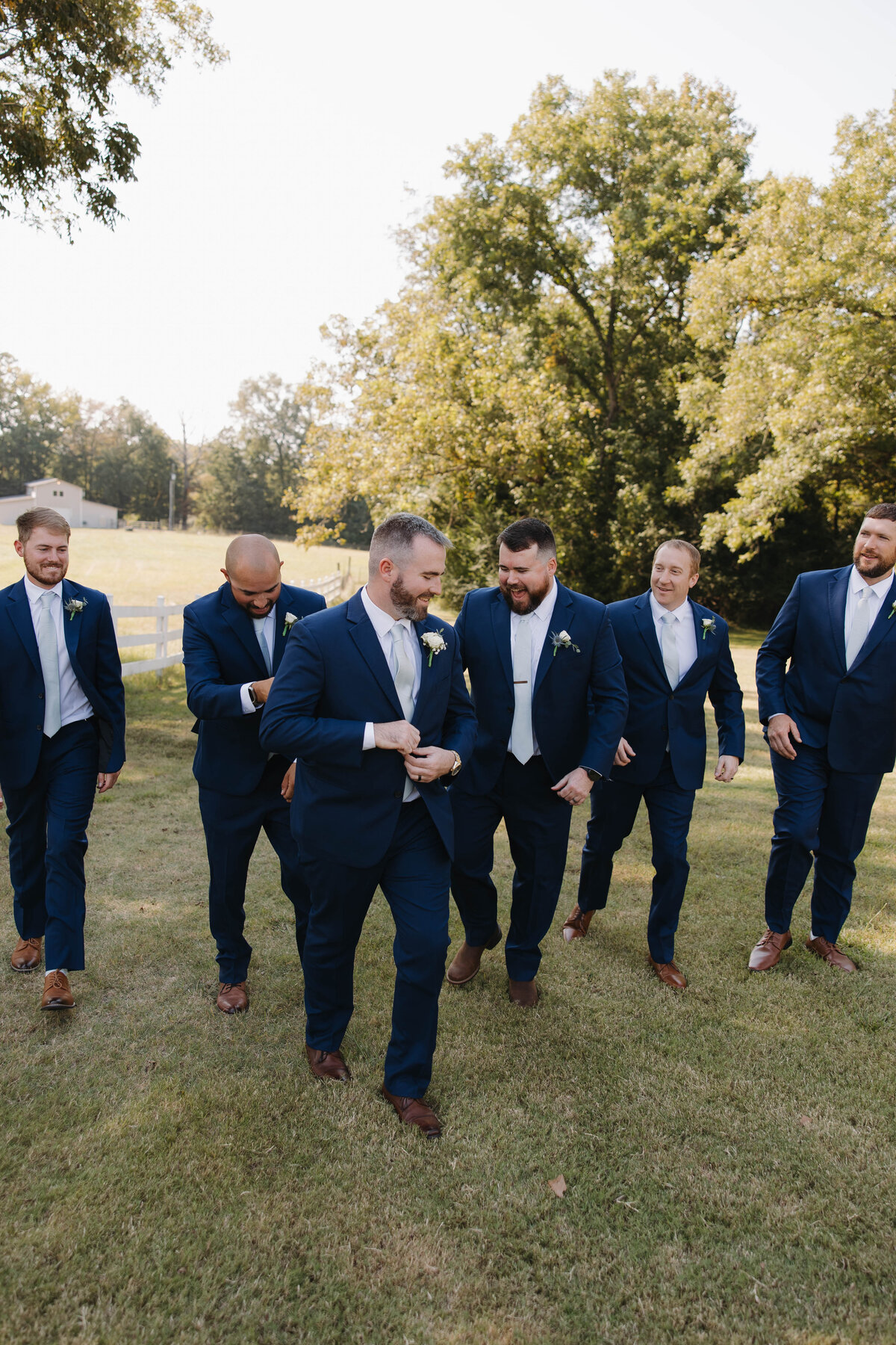 groom and groomsmen portraits