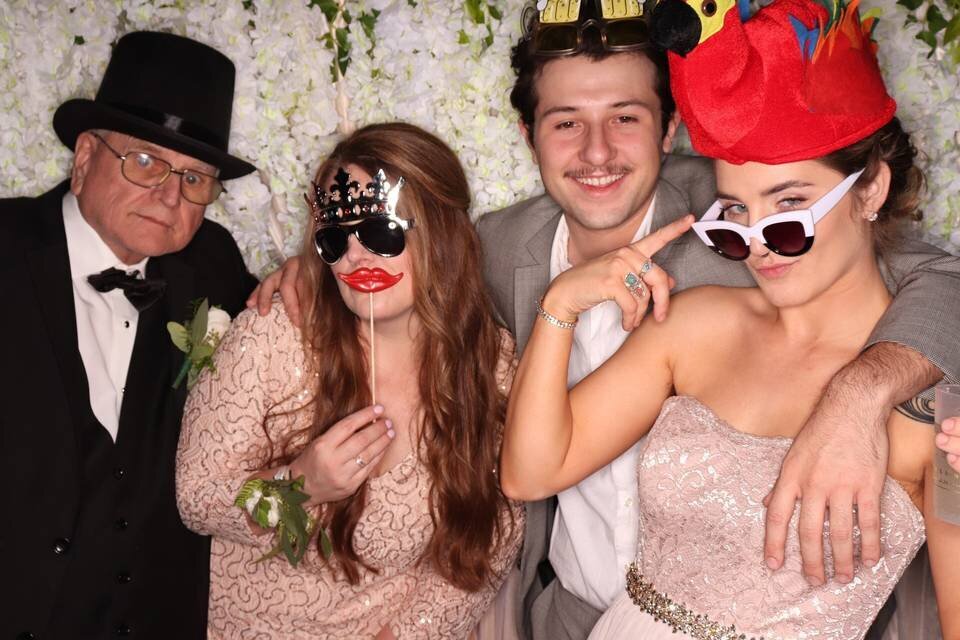 guests-smiling-selfie-booth-marsh-creek