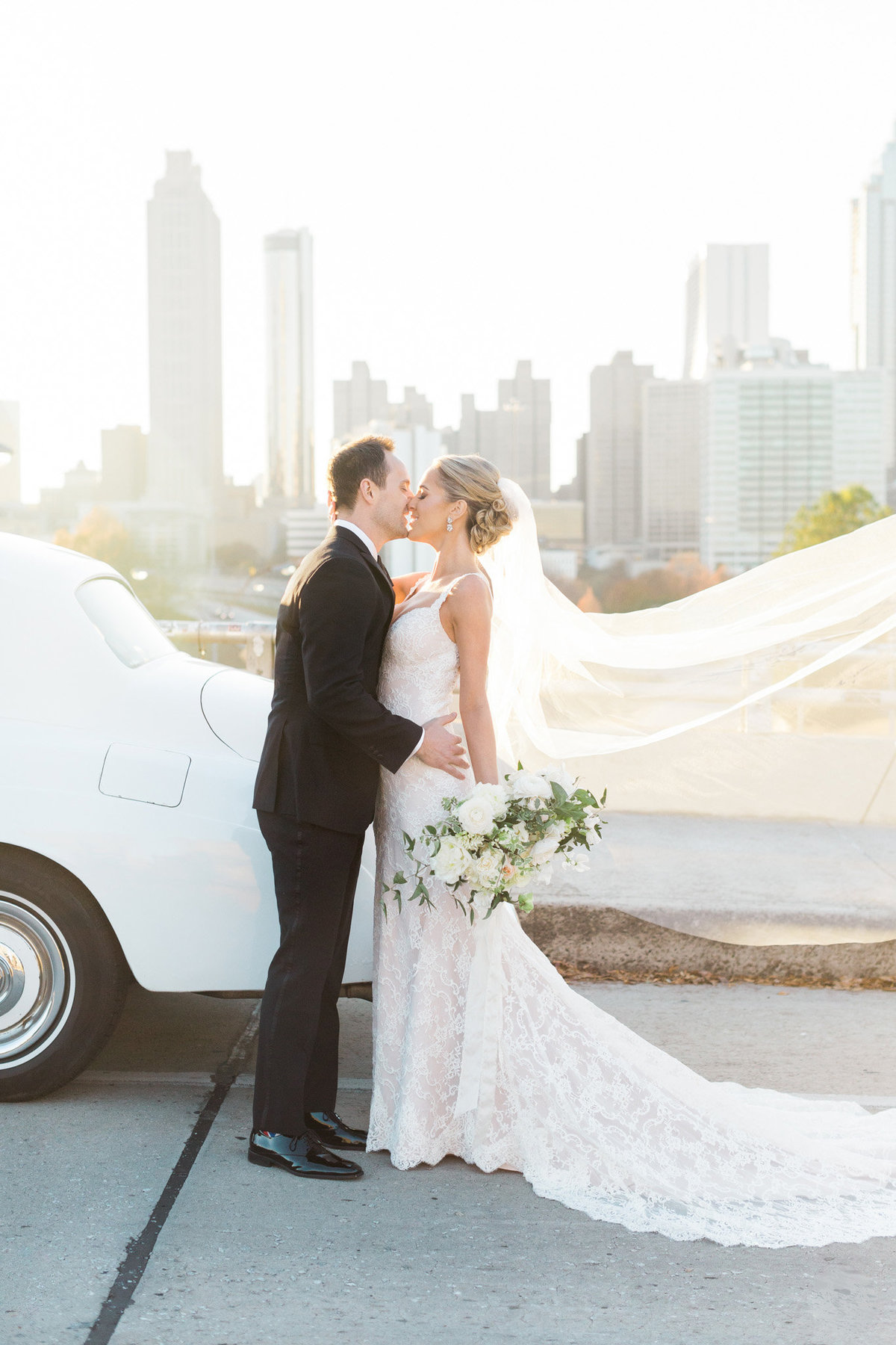 Atlanta skyline luxury wedding photography by Rebecca Cerasani.