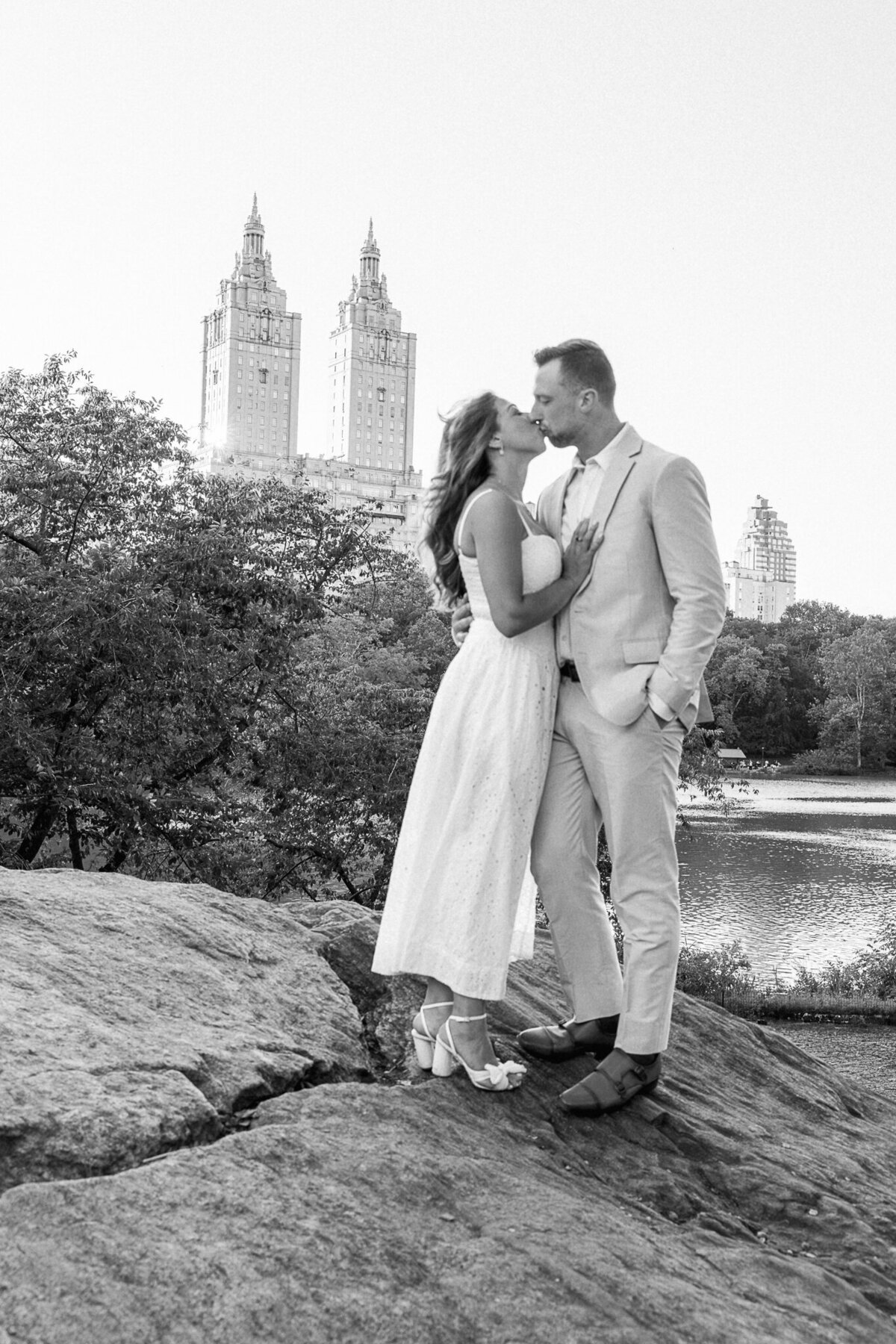 nyc wedding photographer nyc engagement session central park engagement shoot-10-2