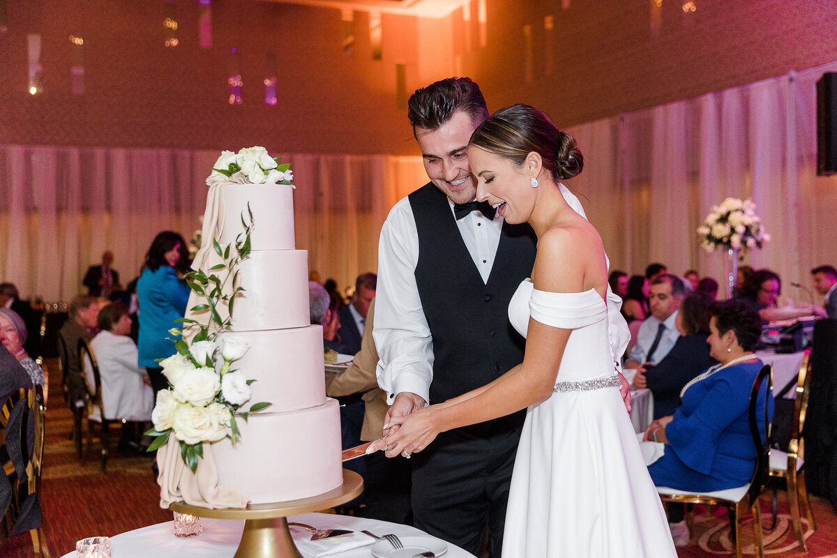 luxury wedding photographer Four Seasons St. Louis Mo