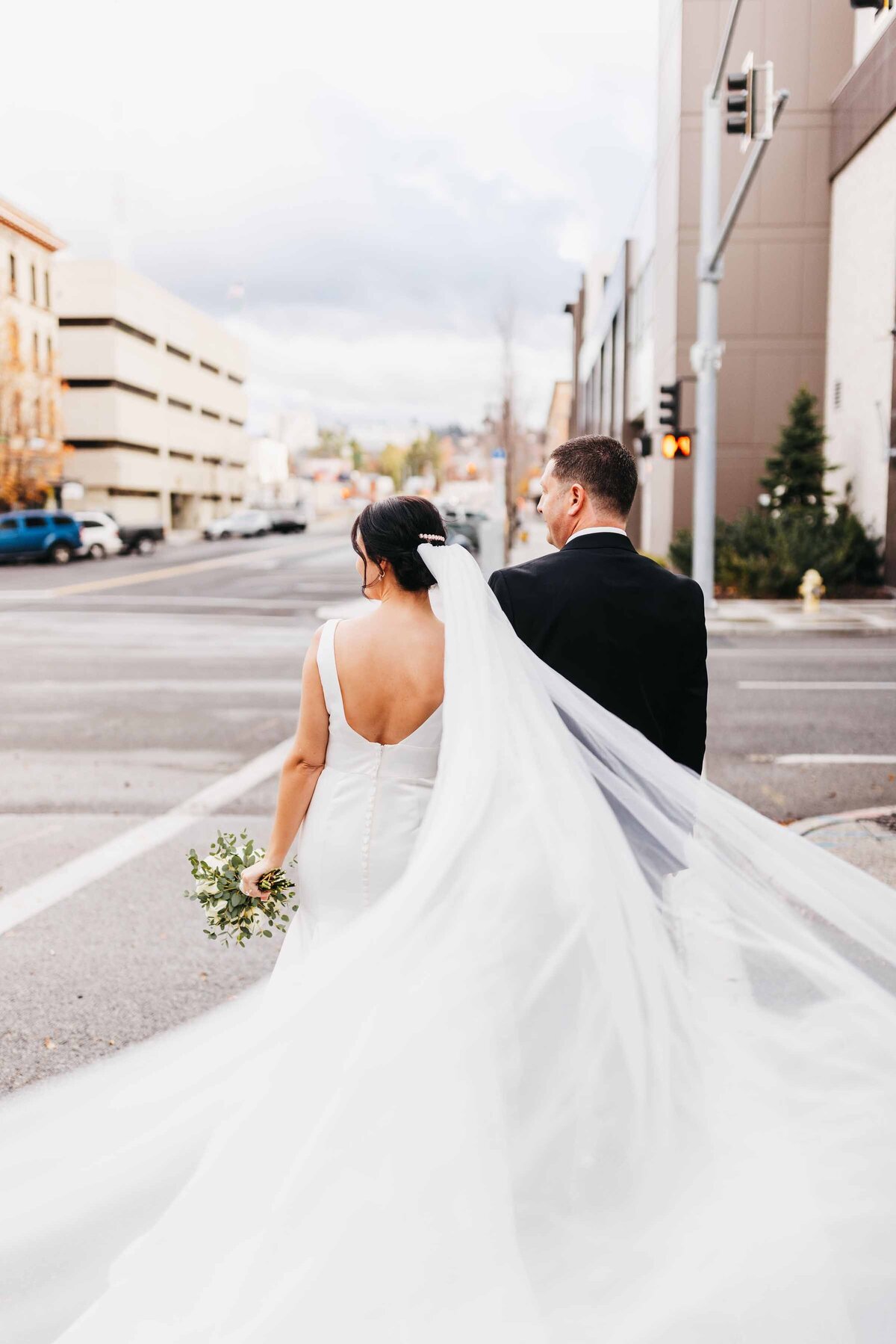 Romantic Urban Downtown Wedding in Spokane Washington - Clara Jay Photo