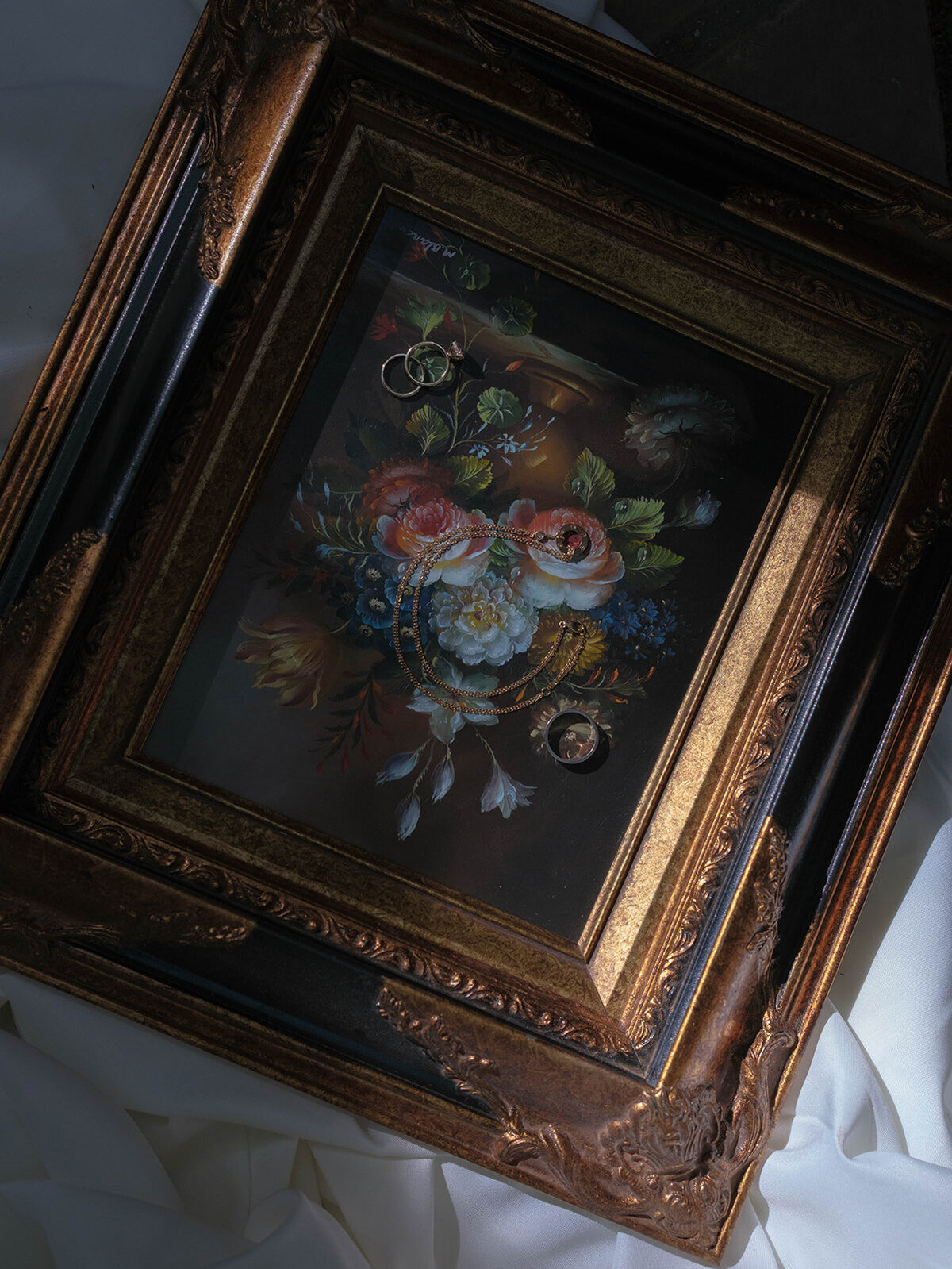 Faye-Fern-Creative-Dennis-Roy-Coronel-Carondelet-House-Flatlay-01
