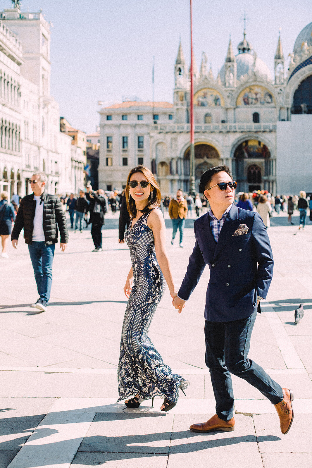 Venice-taxi-boat-luxury-photoshoot-couple-wedding57