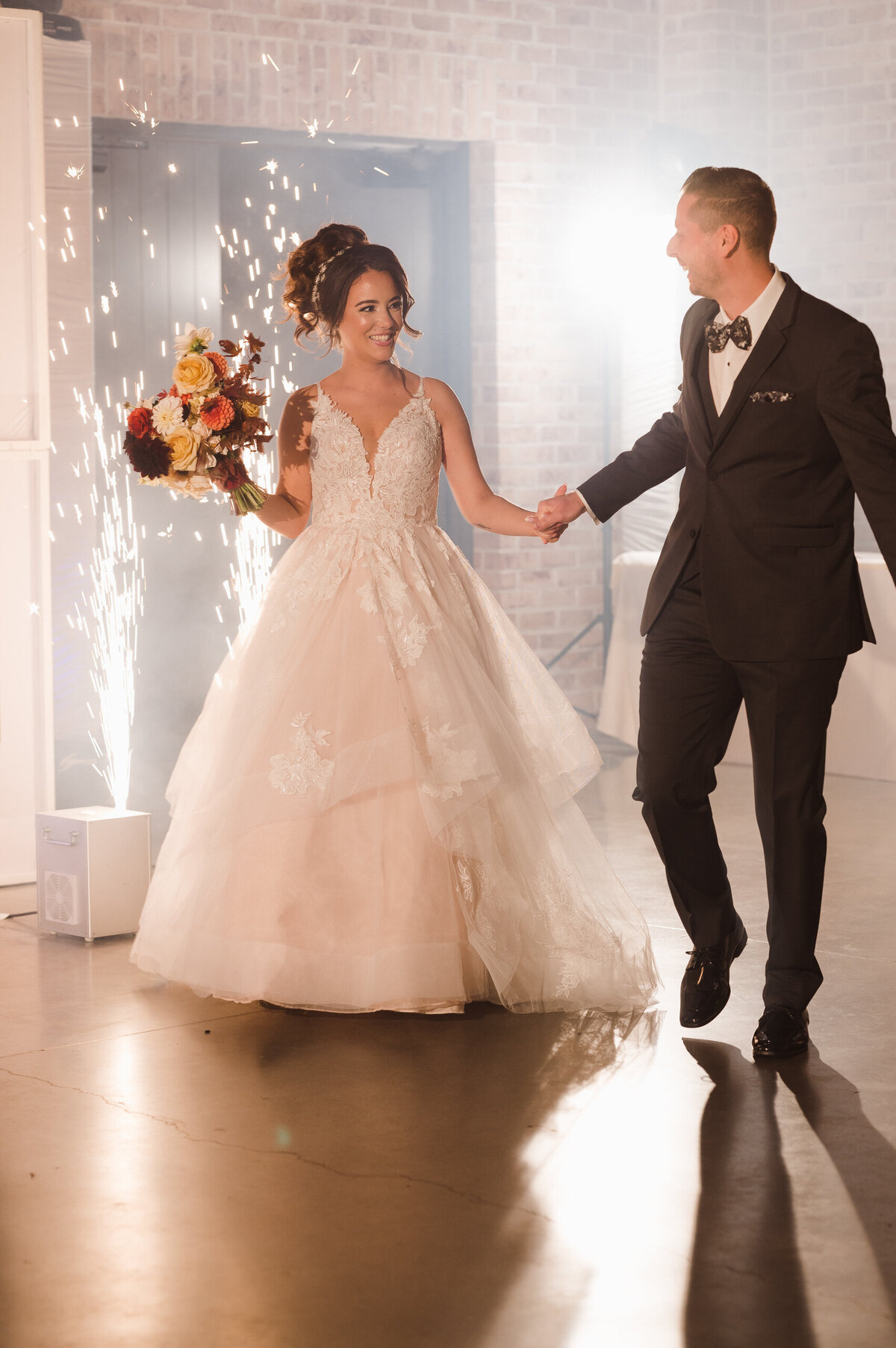 whimsical-wedding-photographer-nj-by-suess-moments-at-the-perona-farms-refinery