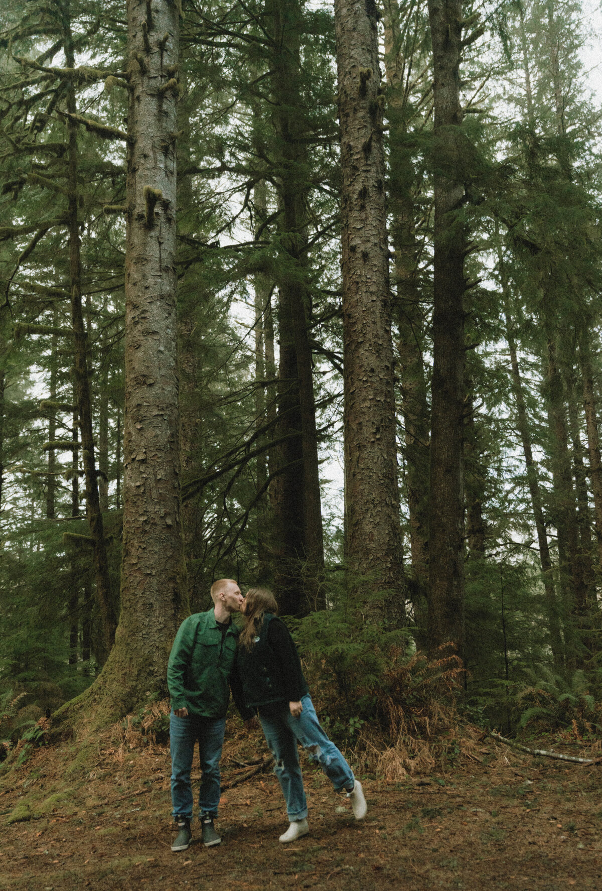 Oregon Coast Couples - lizarrietaphotography-29