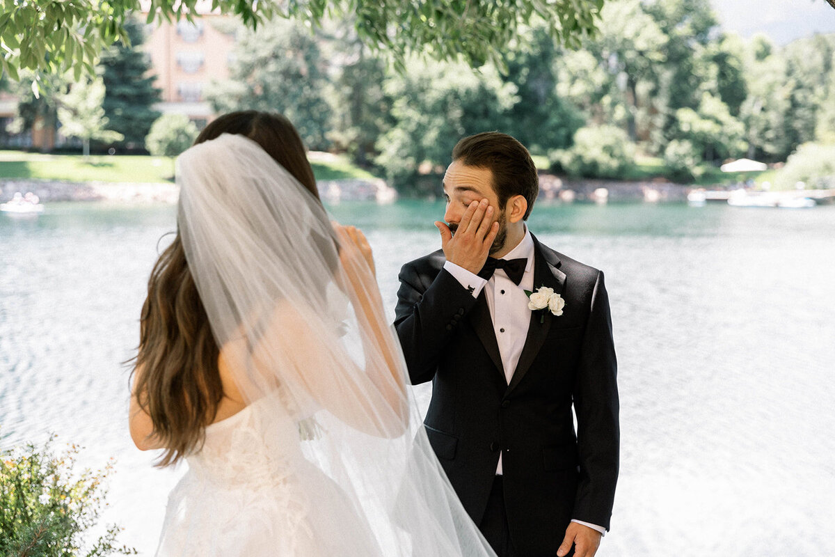 M%2bE_The_Broadmoor_Lakeside_Terrace_Wedding_Highlights_by_Diana_Coulter-15