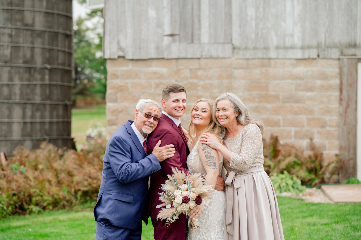 124-Wedding Family Portrai Highlights-DSC_3217-Wedding Photography- St Cloud MN- Central MN, Nicole Hollenkamp
