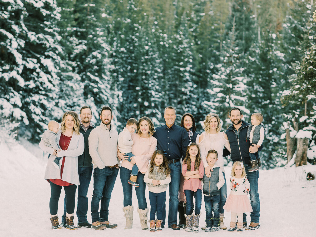 Colorado-Family-Photography-Snowy-Winter-Shoot-Pinks-and-Blues-Breckenridge3