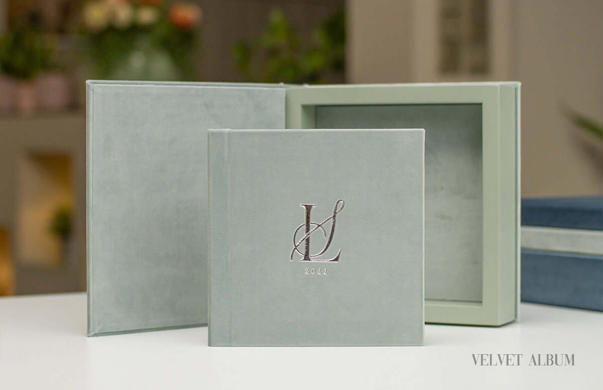 074 - pg 146-147 - Spread - Velvet Album