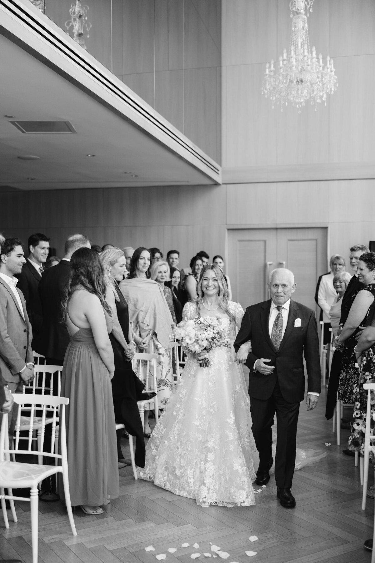 Shangri-La-Hotel-Toronto-Wedding_Editorial-Wedding-Photographer0055