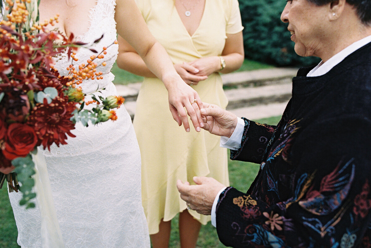 santa-barbara-court-house-intimate-wedding-olive-and-oath-45