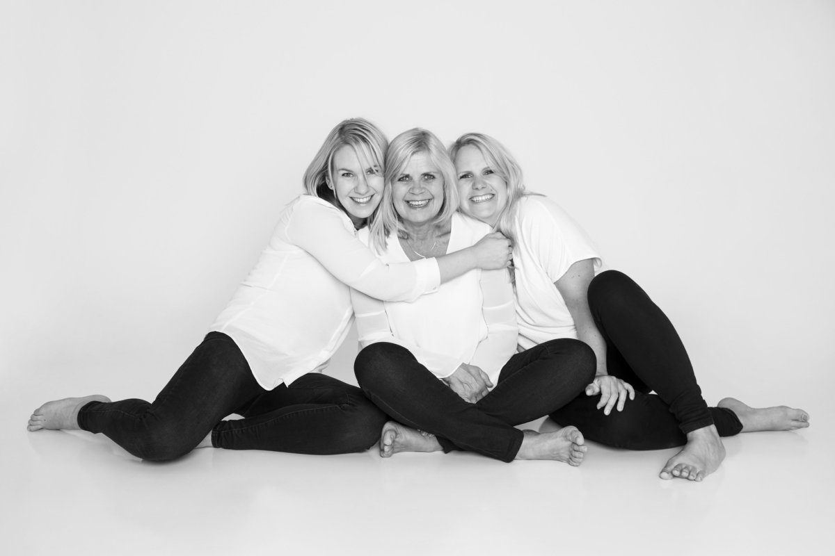 familie-fotografering-sthanshaugen-oslo-døtre-studio