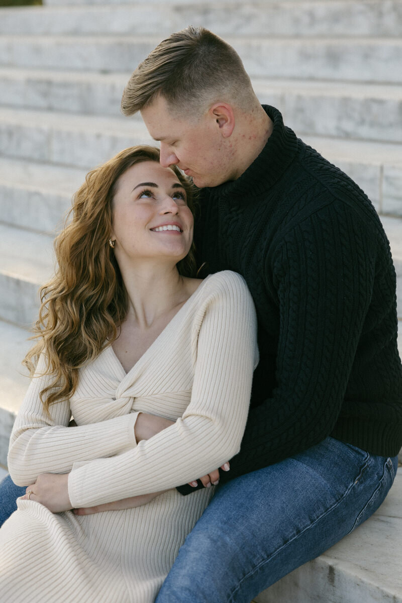 A sunrise engagement session at the Jefferson Memorial