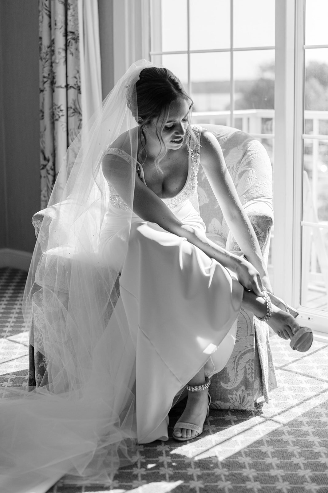 bella-luce-by-michelle-andrea-new-england-photographer-wedding-pinet-family-getting-ready-175