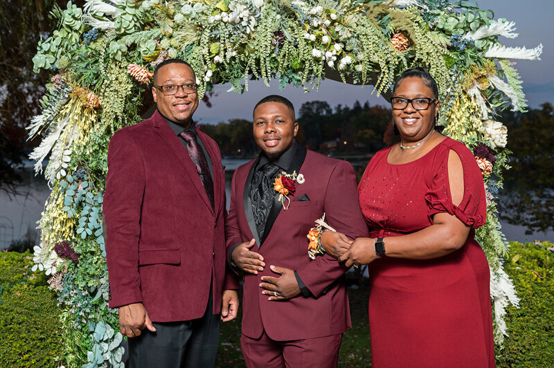 Detroit Wedding Photographer Victoria Wedding Chapel-197