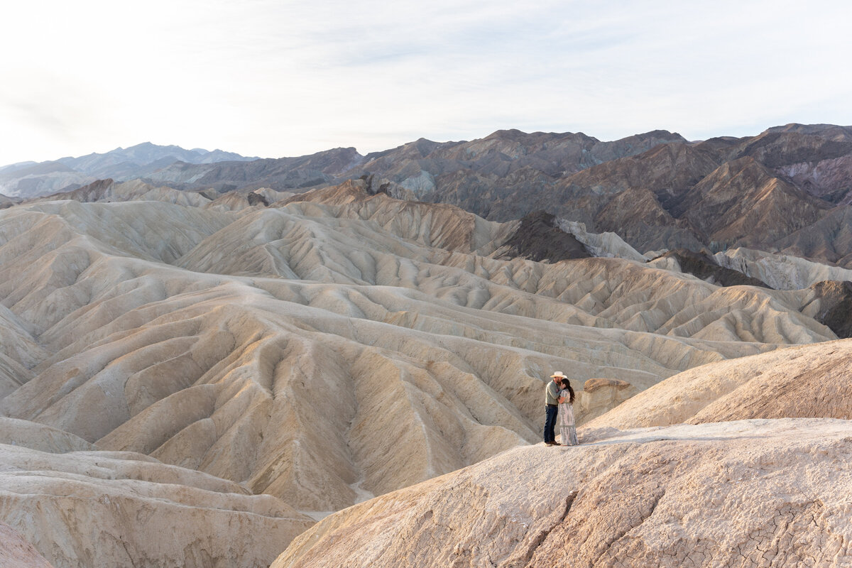 Death-Valley-National-Park-Maternity-Session-10