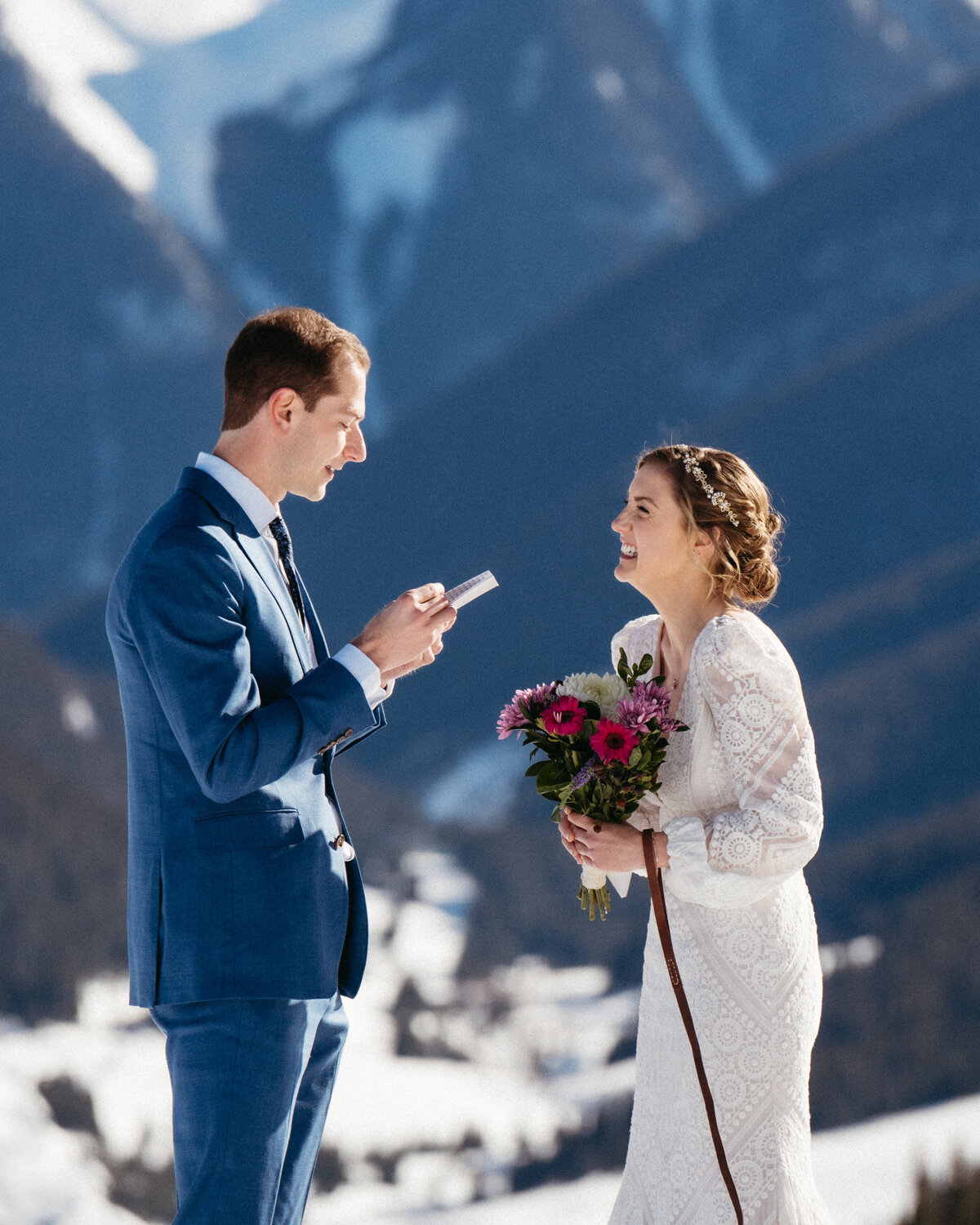 Sam-Murch-Photography-Ouray-Winter-Elopement-with-dog-36