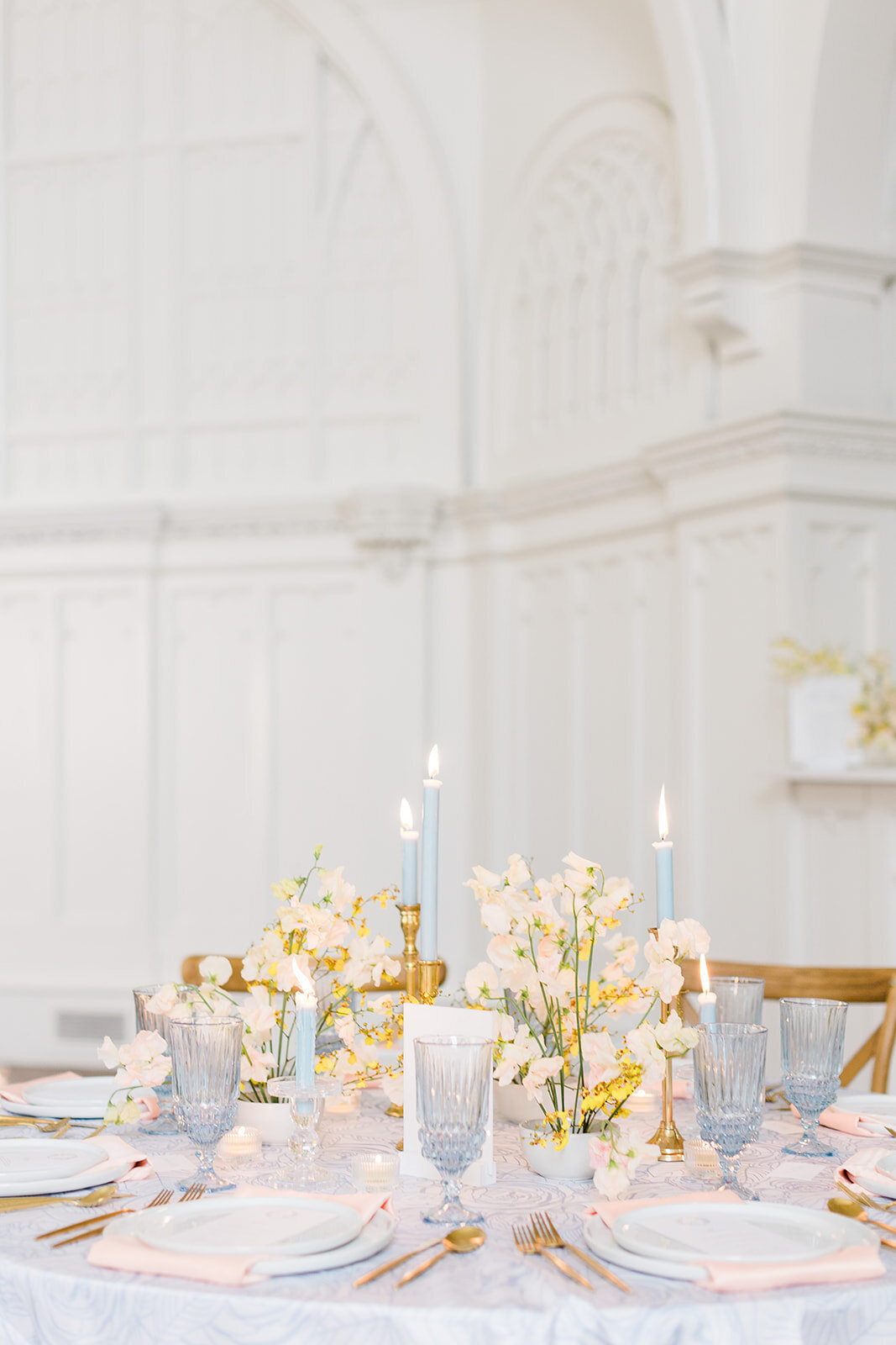 Spring_Inspired_Wedding_Decorations_Tablescapes_Floral_Arrangements_Broadway_Avenue-8