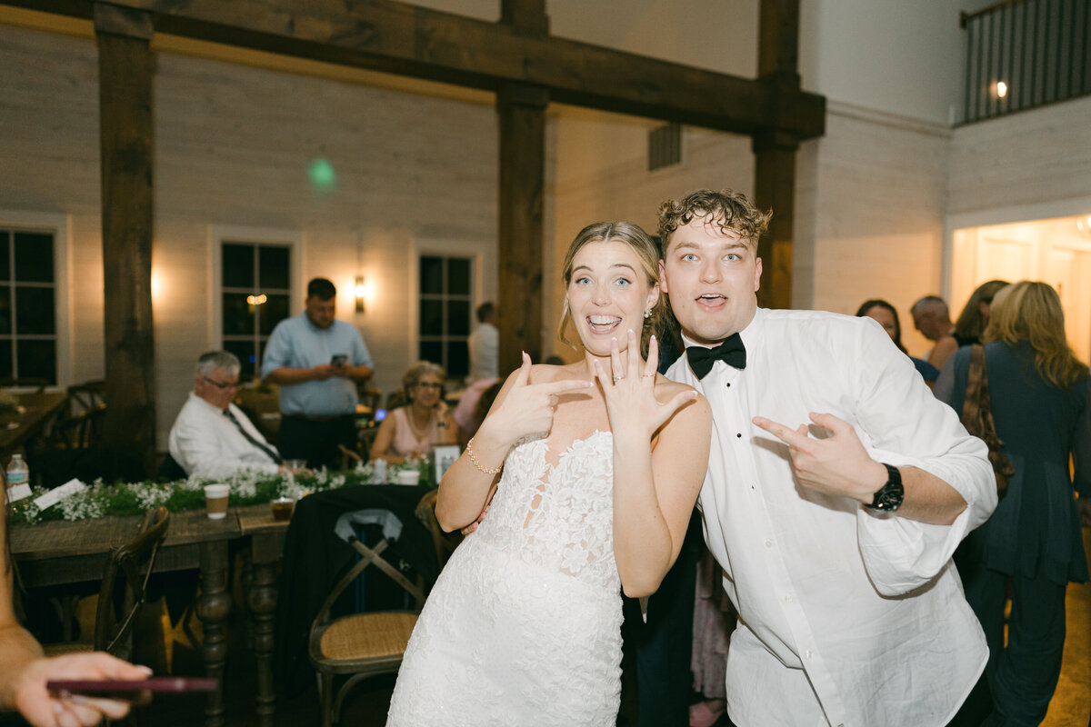 AustinBridget_Weddingday_Previews_09.01.24-209