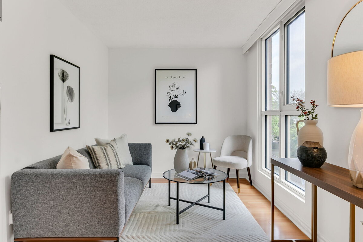 9-web-or-mls-8_002_Living Room