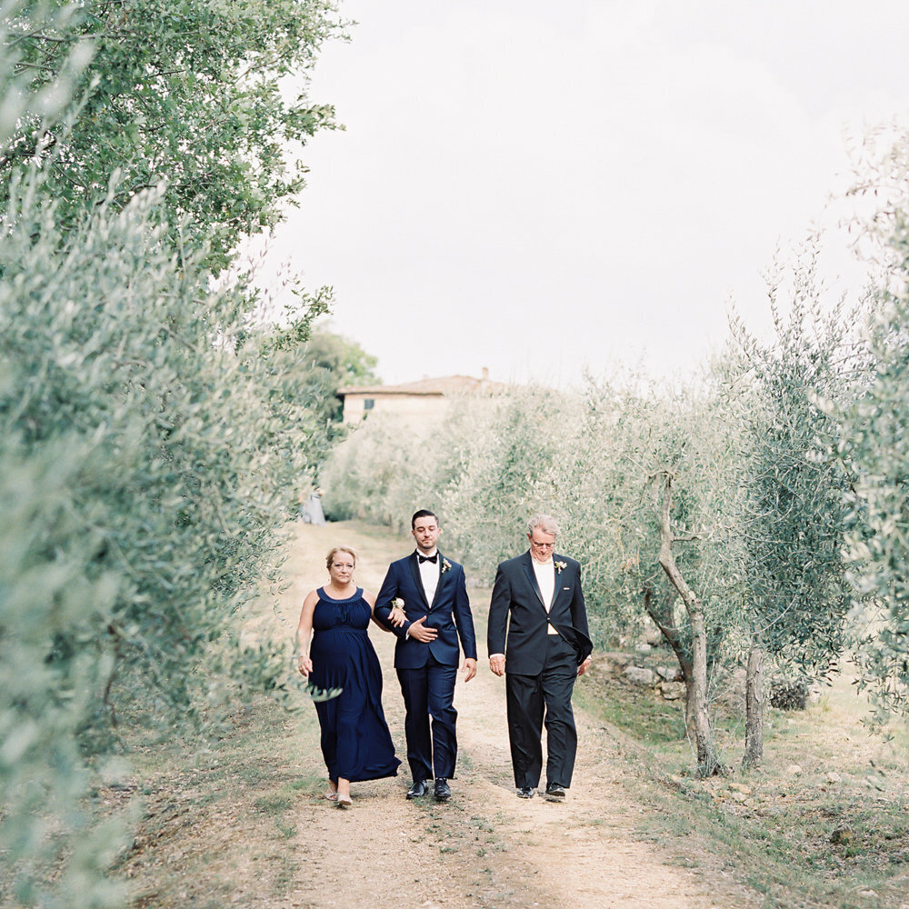 Borgo Stomennano Tuscany Wedding Photographer Luxury Bride Destination Fine art Film Wedding Vicki Grafton Photography.JPG45