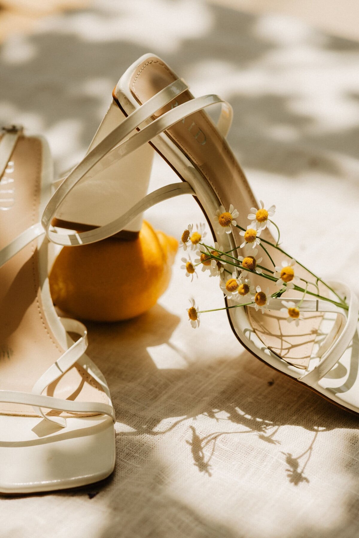 chaussures-mariee-et-details-provencal