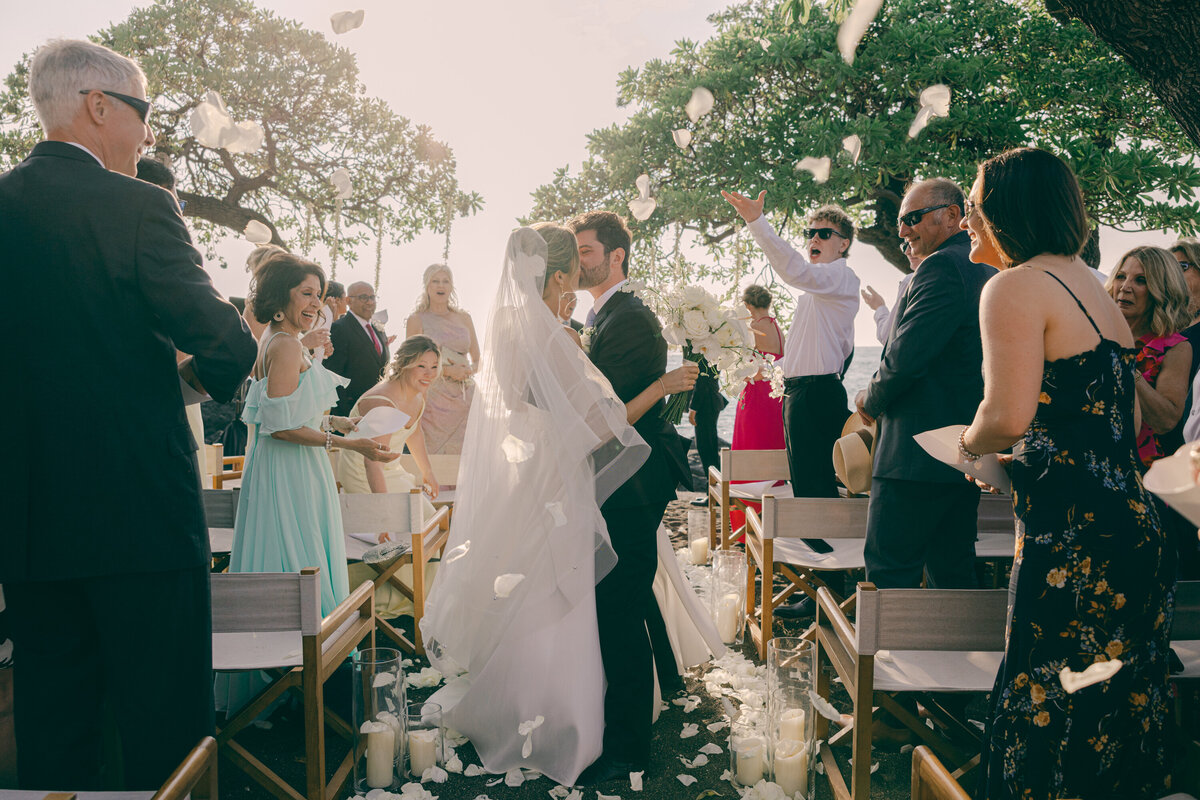 Olivia_Logan_Kona_Village_Wedding-009