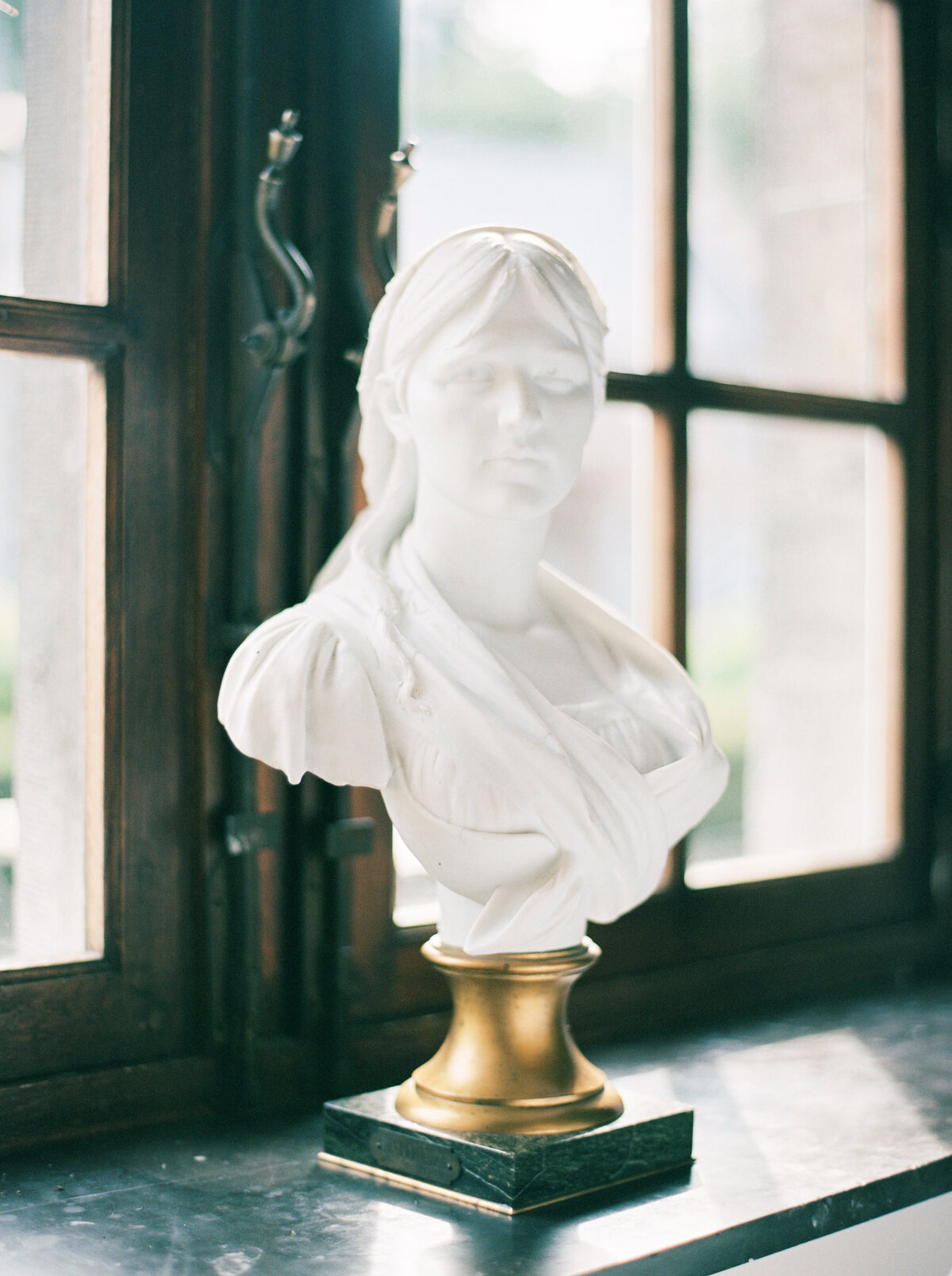 61-Olivia_Poncelet-Film-Photographer-Mariage-Chateau-de-la-Rocq-RH-WEB-72