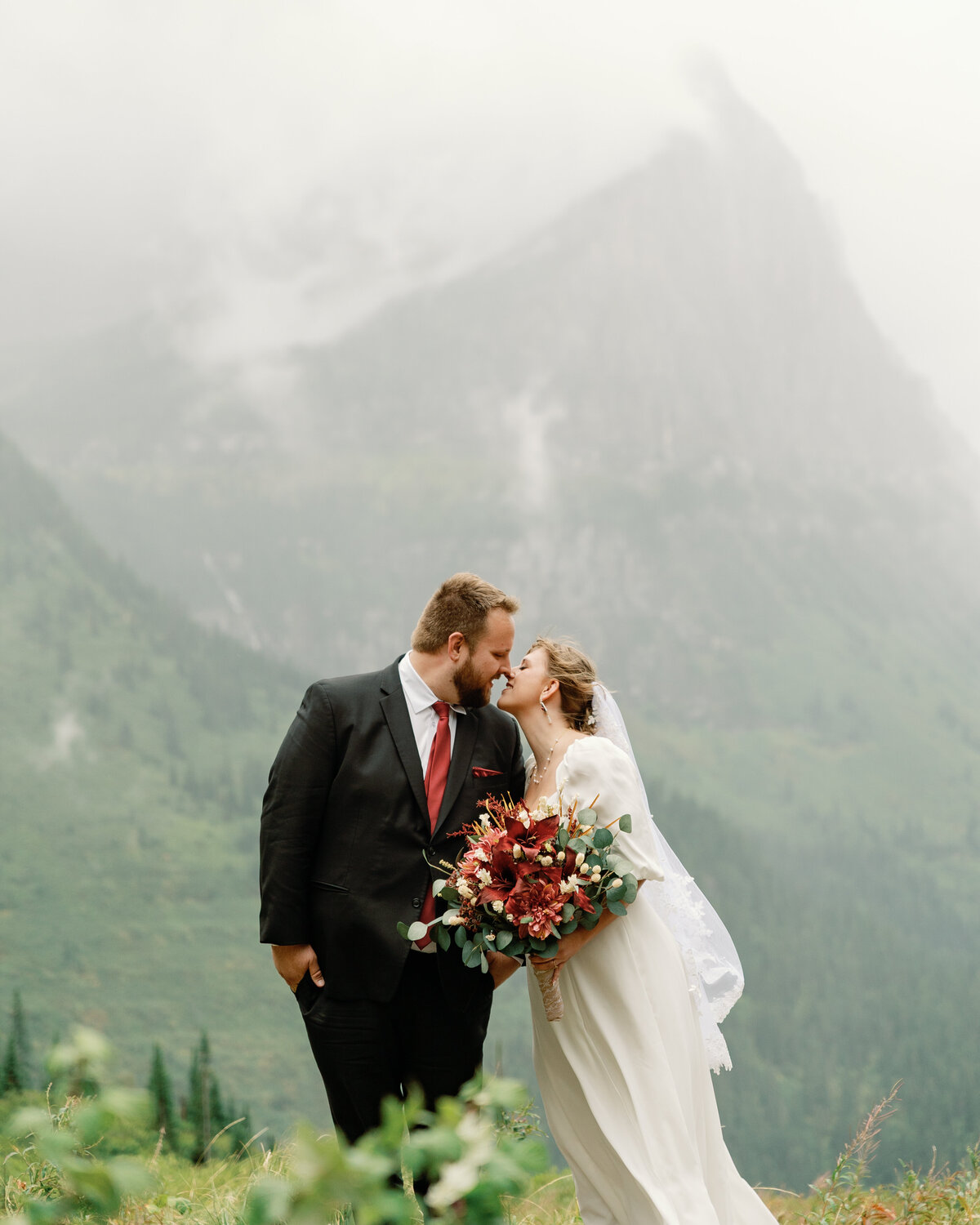 glacier_national_park_montana_elopement_wedding_photographer_05