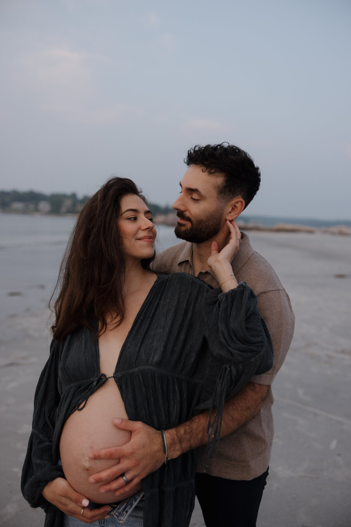 coastal-new-england-maternity-photoshoot-27