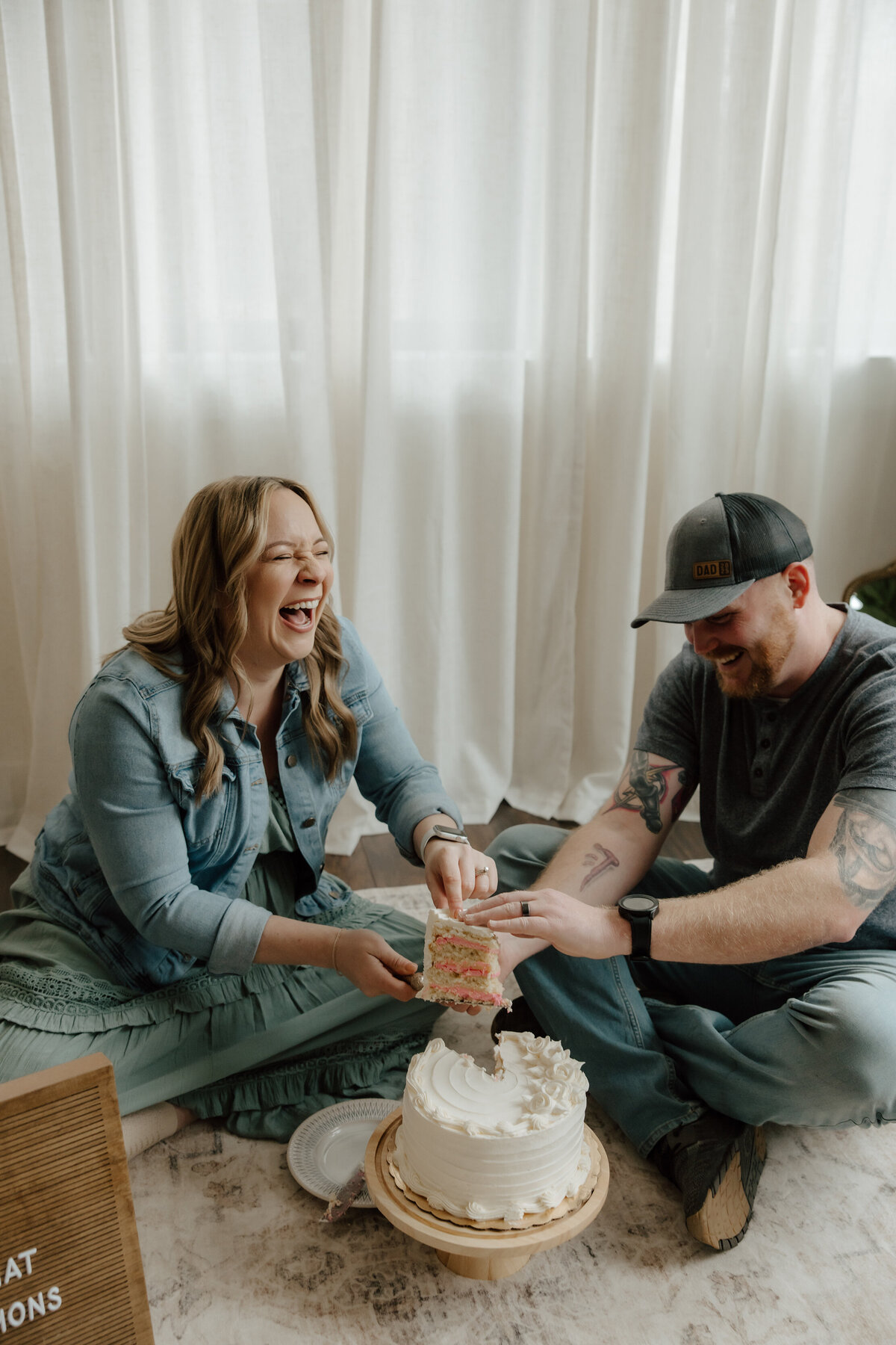 baby-gender-reveal-2-meg-pearson-photography-midwest