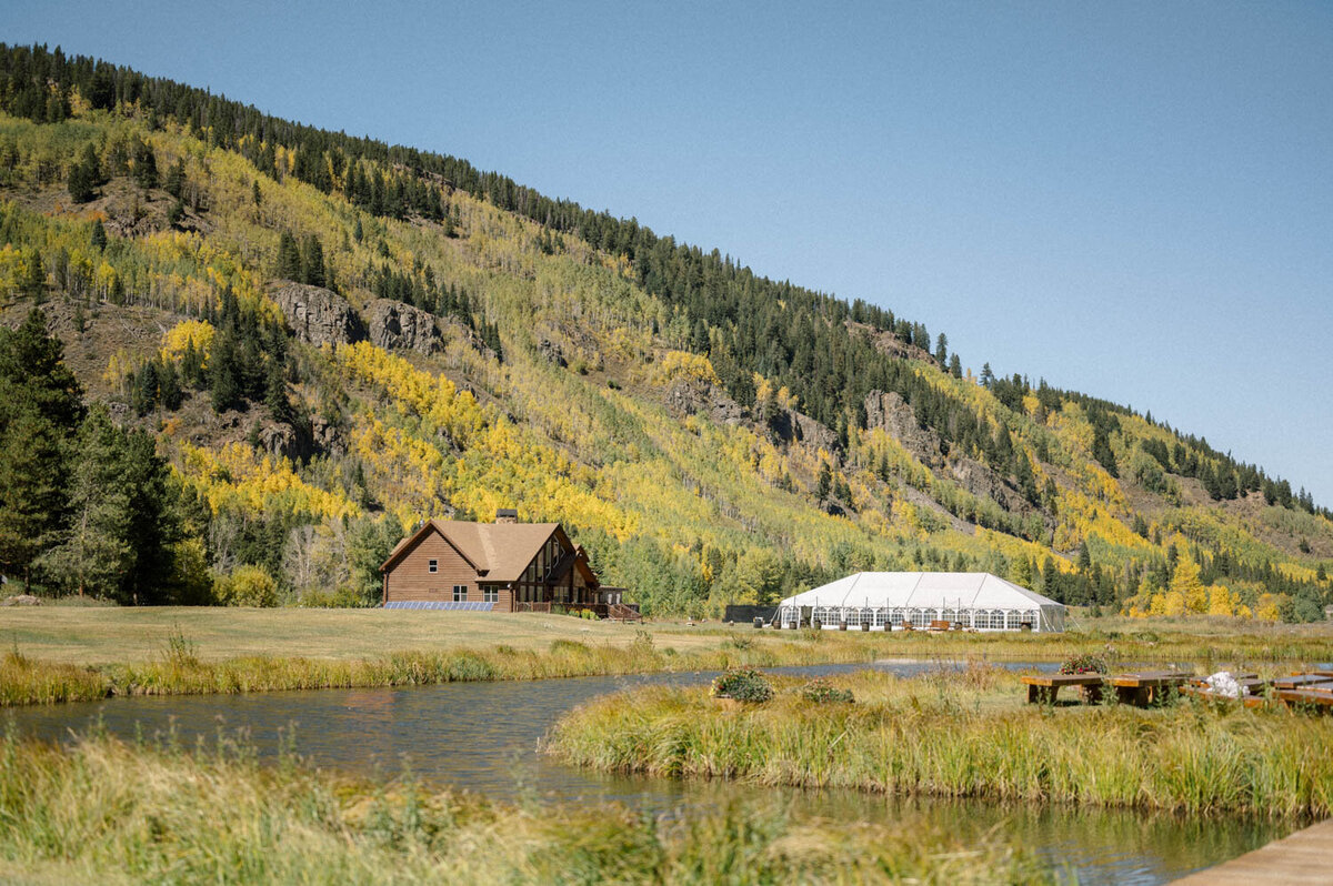 C+A_Camp_Hale_Wedding_Vail_Colorado_by_Diana_Coulter_Web-3
