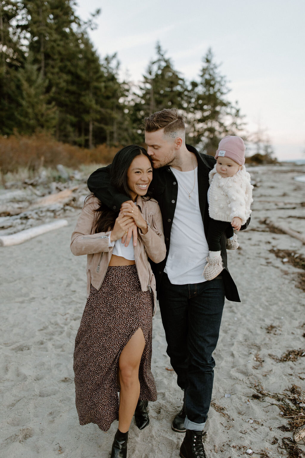 TaylorMariePhotoLiz+BrettRathtrevorBeachParksville-51