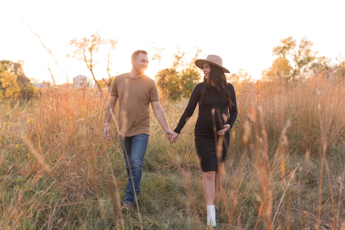 pregnant mom and dad heritage hills fargo