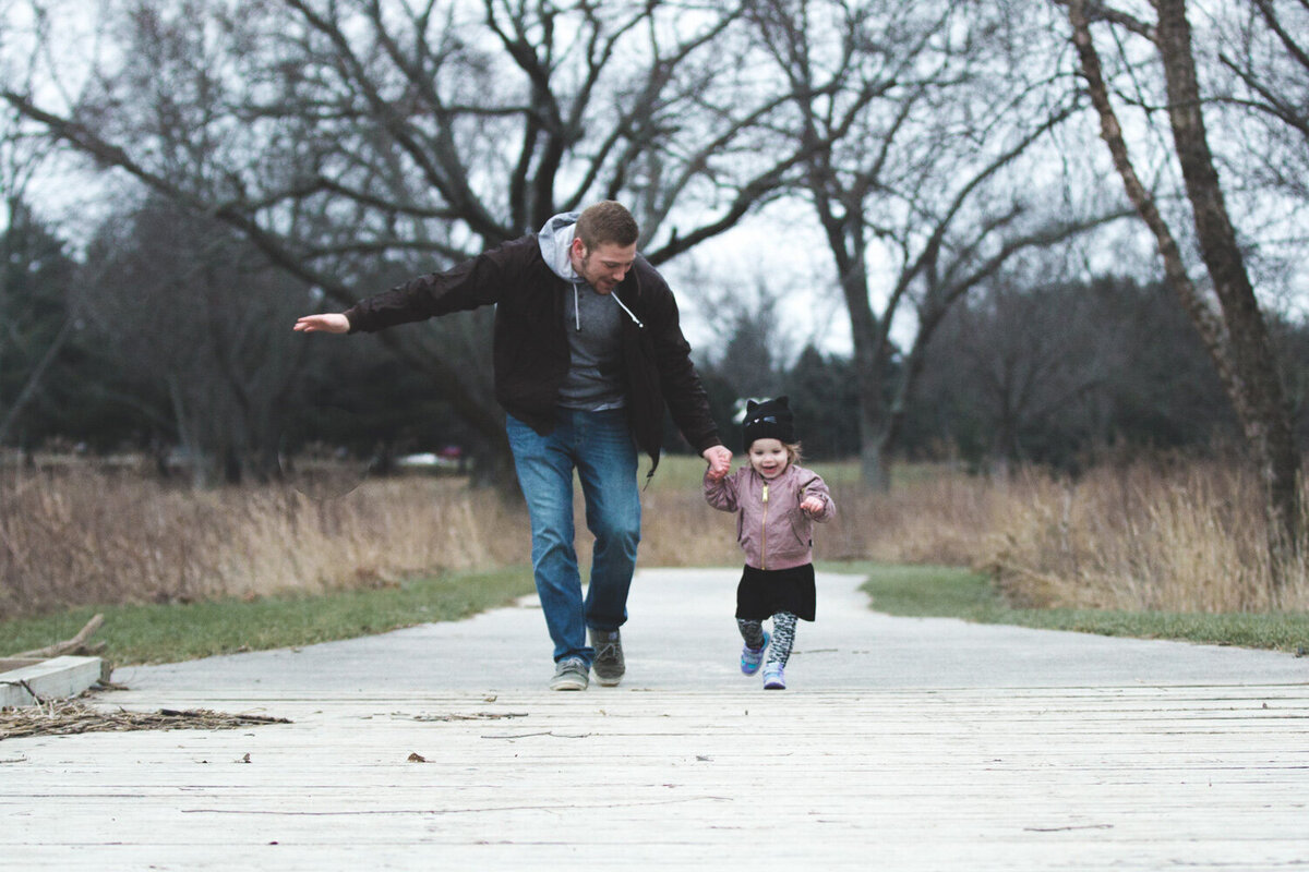 Family-Photographer-Template-Ainsley-Green-Template-093