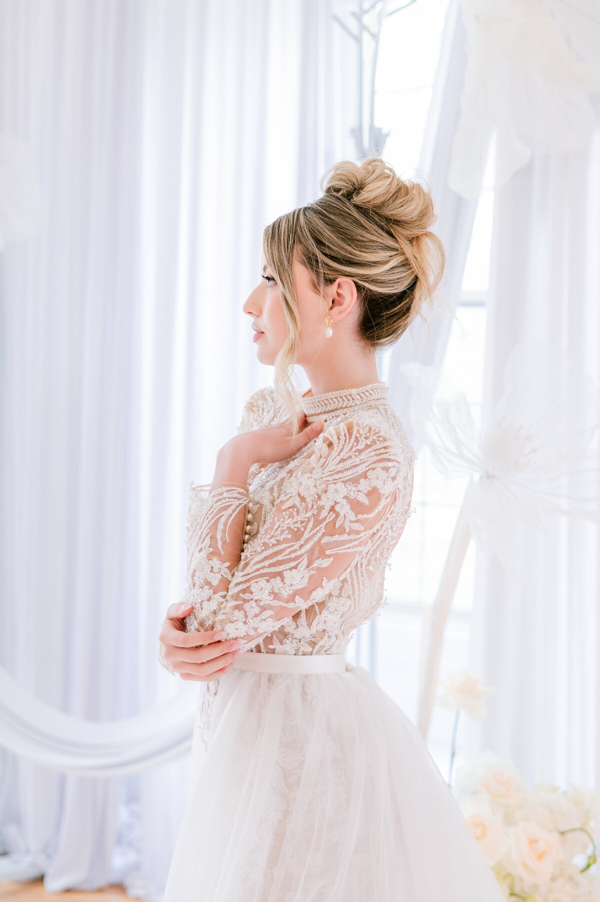0142 Luxury Floral Wedding Editorial_Strathmere_Canada_Ottawa_Photography by Emma