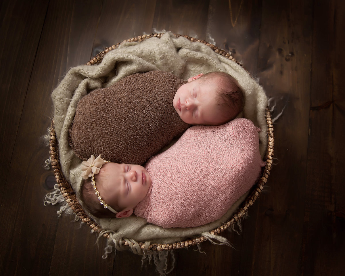 philadelphia-newborn-photographer-twins-1