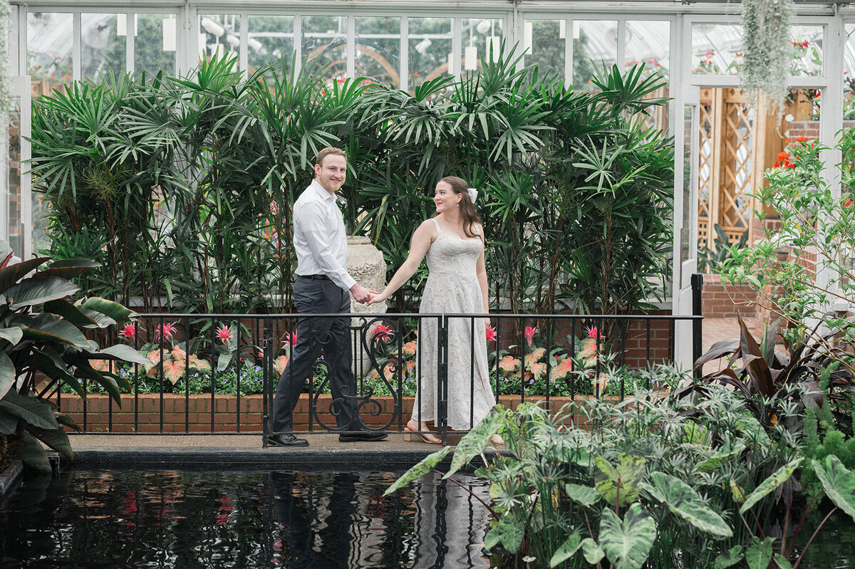 carmen-may-photography-pittsburgh-phipps-conservatory-botanical-garden-engagement-23