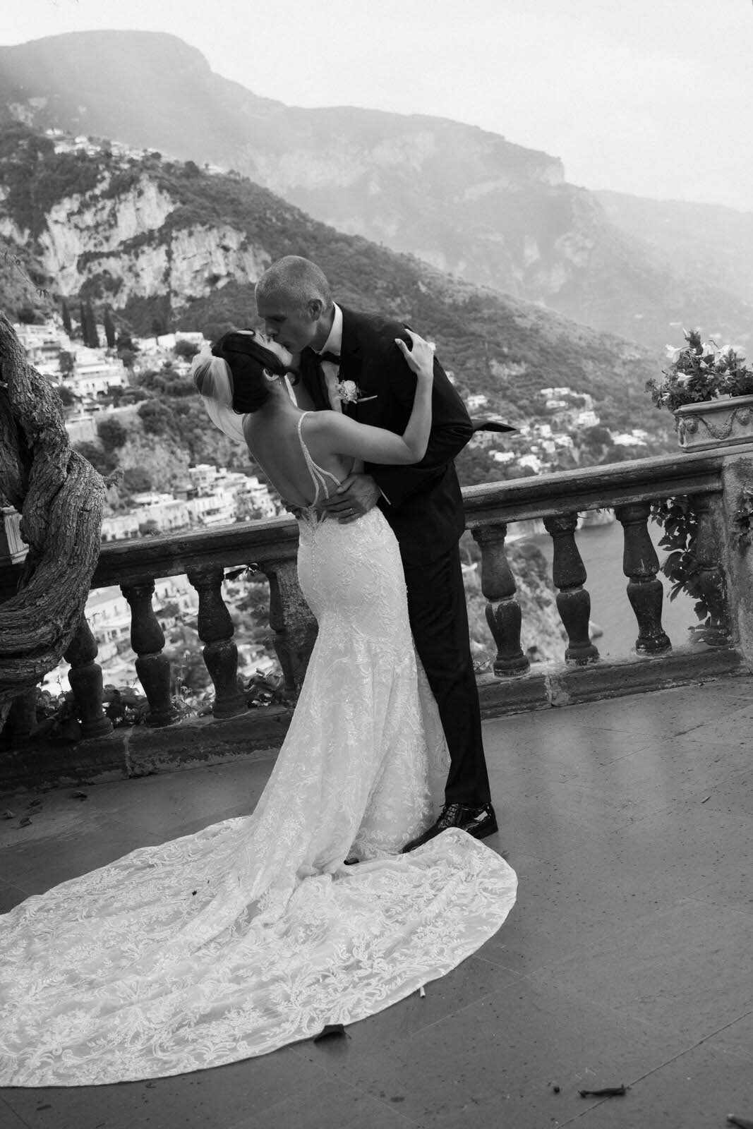 Flora_And_Grace_Editorial_Italy_Analog_Editorial_Wedding_Photographer (1 von 1)-49