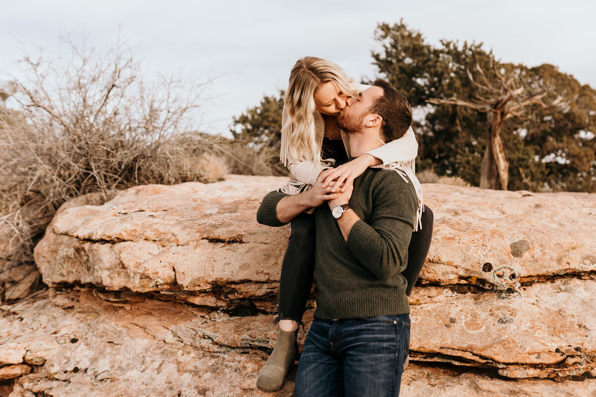 moab_utah_boho_adventure_engagement_destination-25