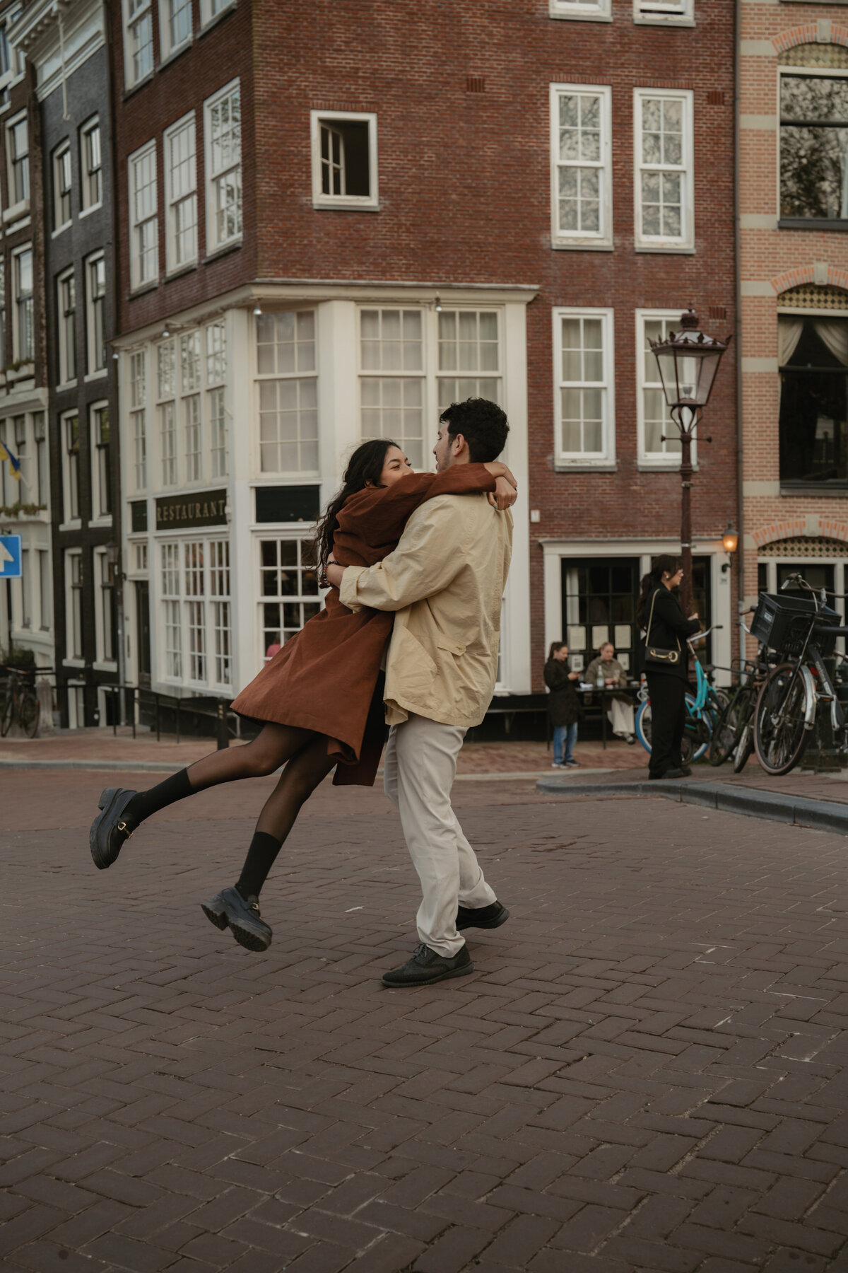 golden-hour-couple-photoshoot-amsterdam-couple-photographer-amsterdam-inhosuecapture-106