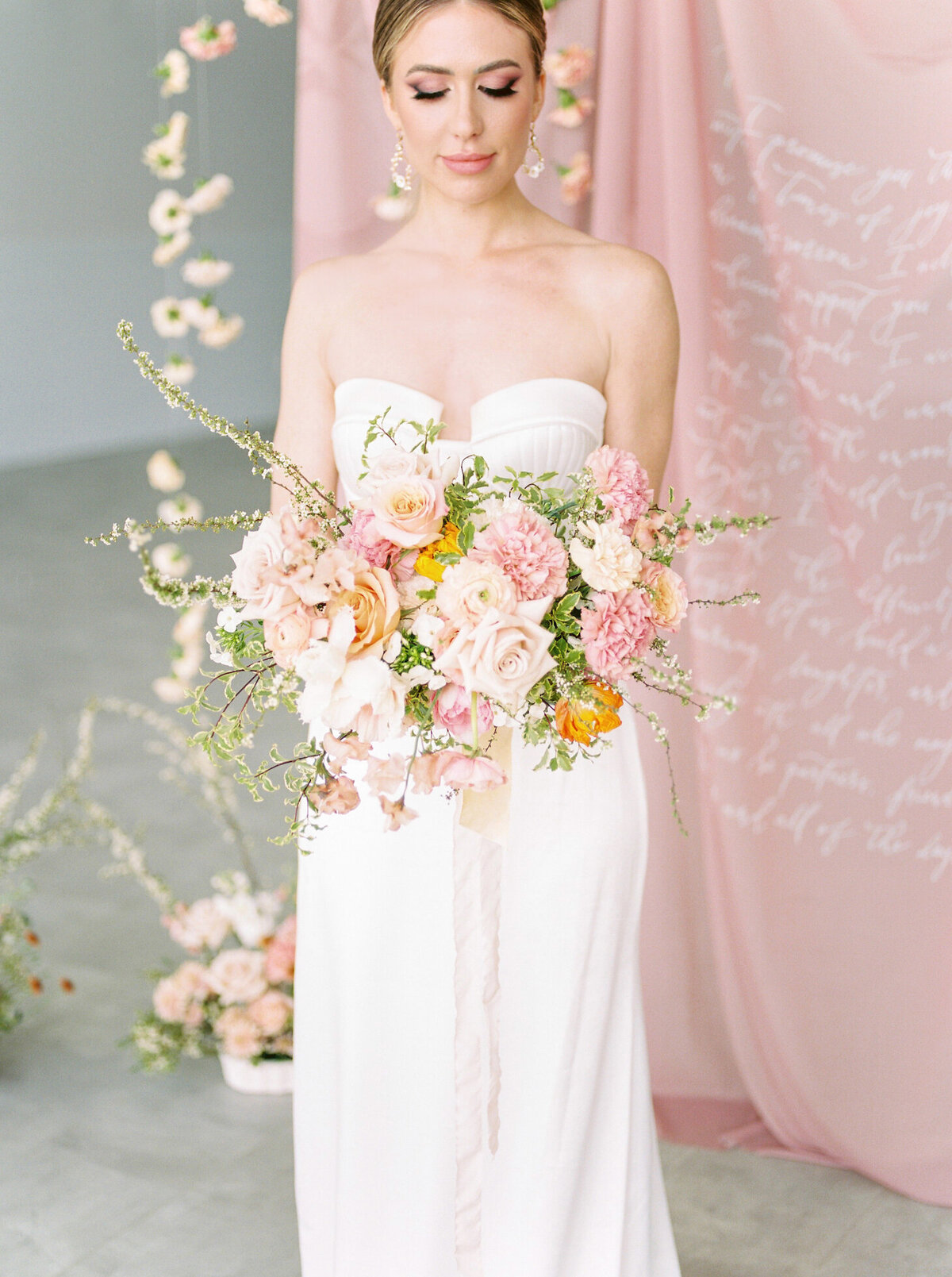 floral-and-field-design-bespoke-wedding-floral-styling-calgary-alberta-peach-kiss-editorial-bridal-groom-portraits-30