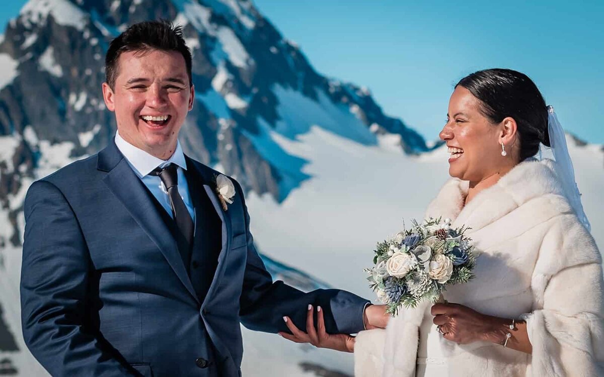 scenic-alaska-mountain-wedding-elopement