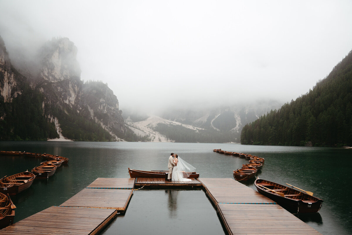 the_chaffins_international_destination_wedding_elopement_photography_photographers_sammie_chaffin_micah_editorial_adventure_engagement_photos26