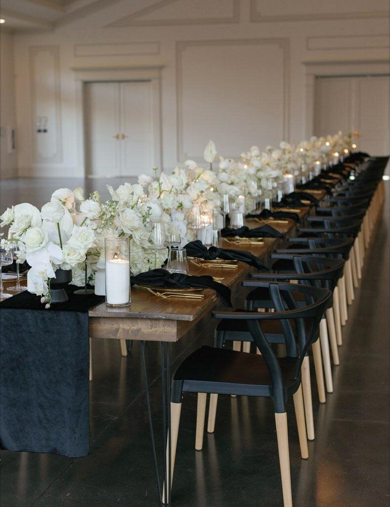 White florals and black touches for a modern North Carolina wedding. 