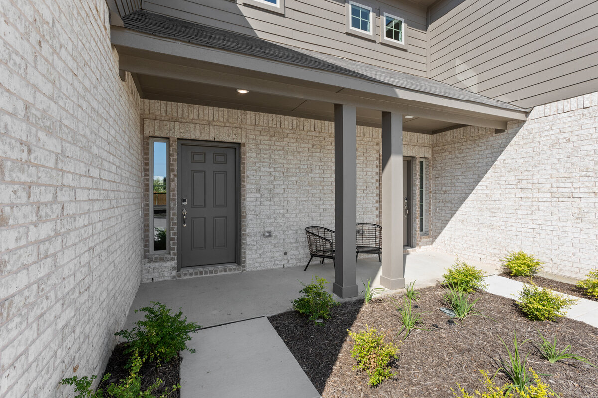 402 Mockingbird Lane- Porch-2